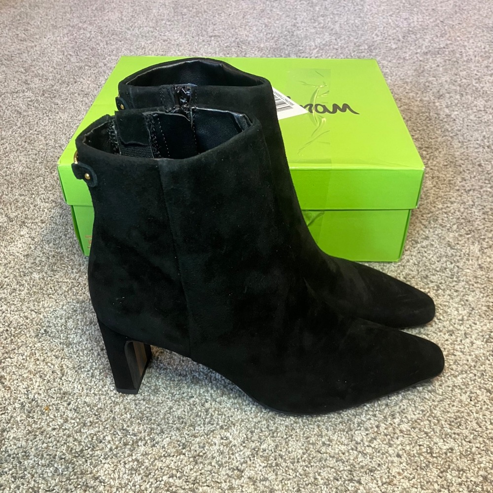 Sam Edelman Saige Black Suede Pointed Toe Block Heel Ankle Boots Womens 6.5M NIB - Picture 3 of 13